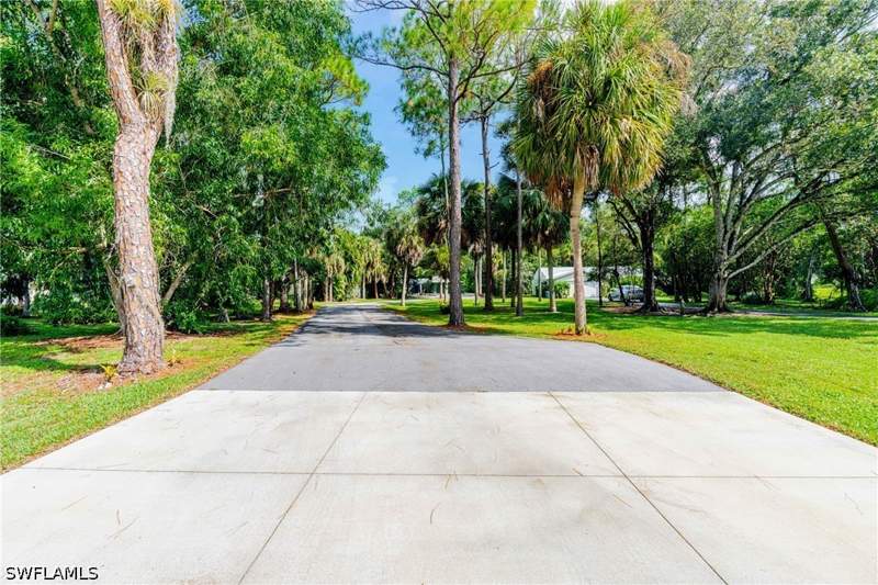 3 bedroom SingleFamilyResidence at 6031 Dogwood Way, Logan Woods, Naples — photo 4