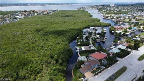 14370 McGregor Blvd, Fort Myers FL - photo 12 of 47