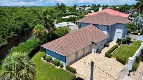 14370 McGregor Blvd, Fort Myers FL - photo 13 of 47