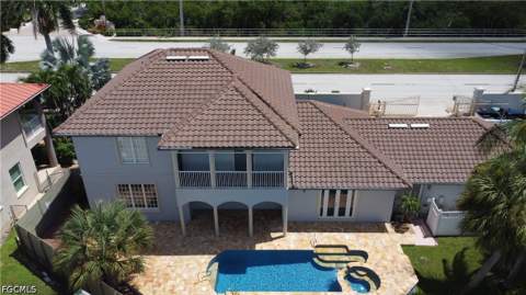 14370 McGregor Blvd, Fort Myers FL - photo 8 of 47