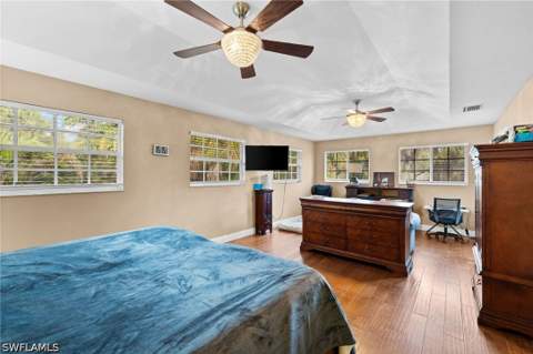 670 13th St NW, Naples FL - photo 15 of 44