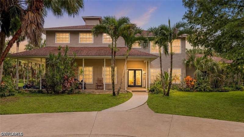 6 bedroom SingleFamilyResidence at 670 13th St NW, Golden Gate Estates, Naples — photo 2