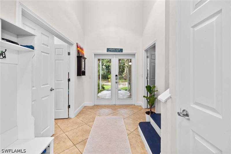 6 bedroom SingleFamilyResidence at 670 13th St NW, Golden Gate Estates, Naples — photo 3