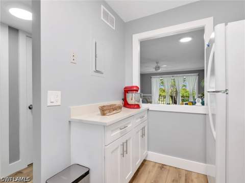 150 Turtle Lake Ct 303, Naples FL - photo 12 of 16