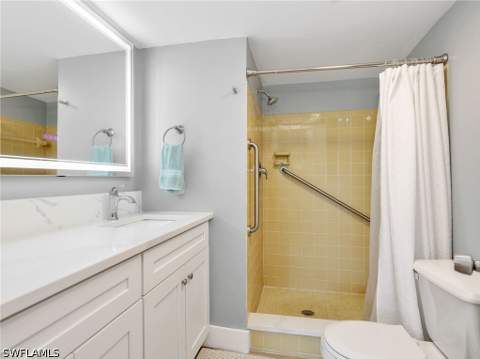 150 Turtle Lake Ct 303, Naples FL - photo 6 of 16