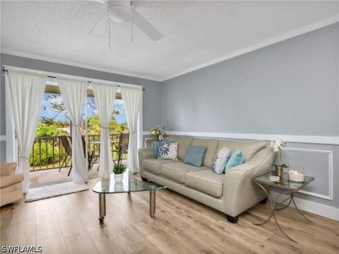 150 Turtle Lake Ct 303, Naples FL - photo 9 of 16