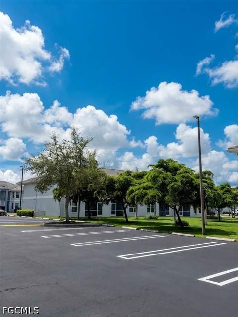8546 Bernwood Cove Loop 1106, Fort Myers FL - photo 10 of 14