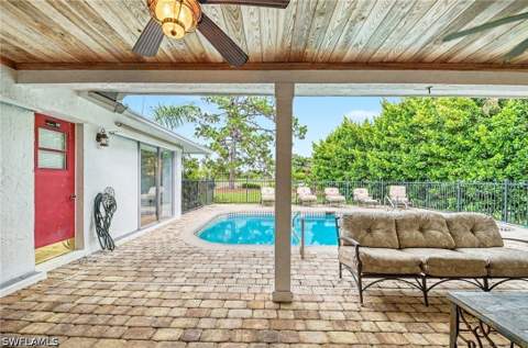112 Palmetto Dunes Cir, Naples FL - photo 15 of 18