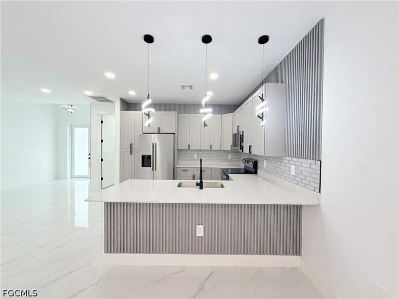 3 bedroom SingleFamilyResidence at 3203 10th St W, Lehigh Acres, Lehigh Acres — photo 3