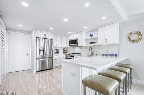 2150 Gulf Shore Blvd N 605, Naples FL - photo 10 of 46