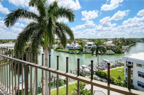2150 Gulf Shore Blvd N 605, Naples FL - photo 19 of 46
