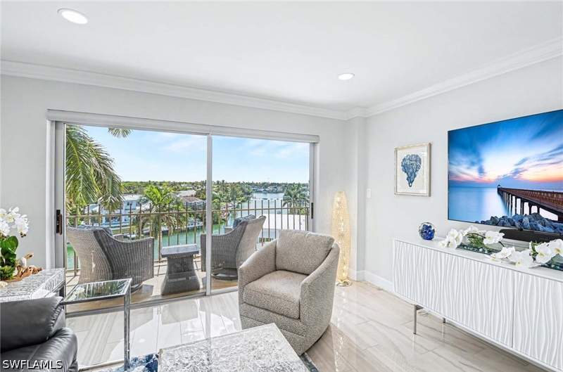 2 bedroom Condominium at 2150 Gulf Shore Blvd N 605, Kings Port, Naples — photo 5
