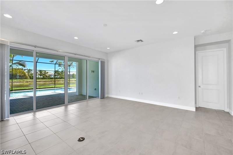 3 bedroom SingleFamilyResidence at 12261 Windamere Trl, Valencia Trails, Naples — photo 4