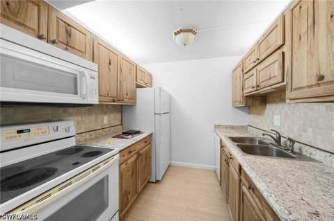 431 Van Buren St D3, Fort Myers FL - photo 19 of 28