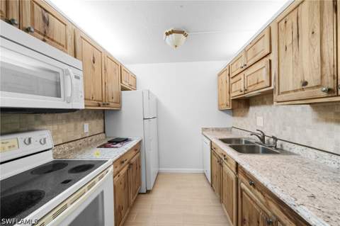 431 Van Buren St D3, Fort Myers FL - photo 20 of 28