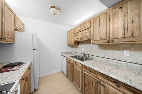 431 Van Buren St D3, Fort Myers FL - photo 21 of 28