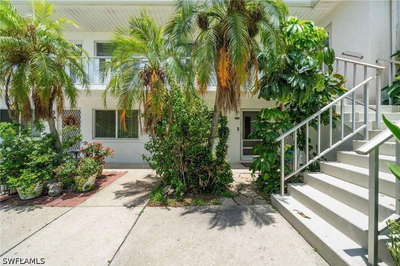 1 bedroom Condominium at 431 Van Buren St D3, Seminole Garden Apartments, Fort Myers — photo 4