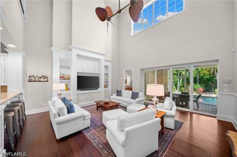 529 Fairway Ter, Naples FL - photo 10 of 49