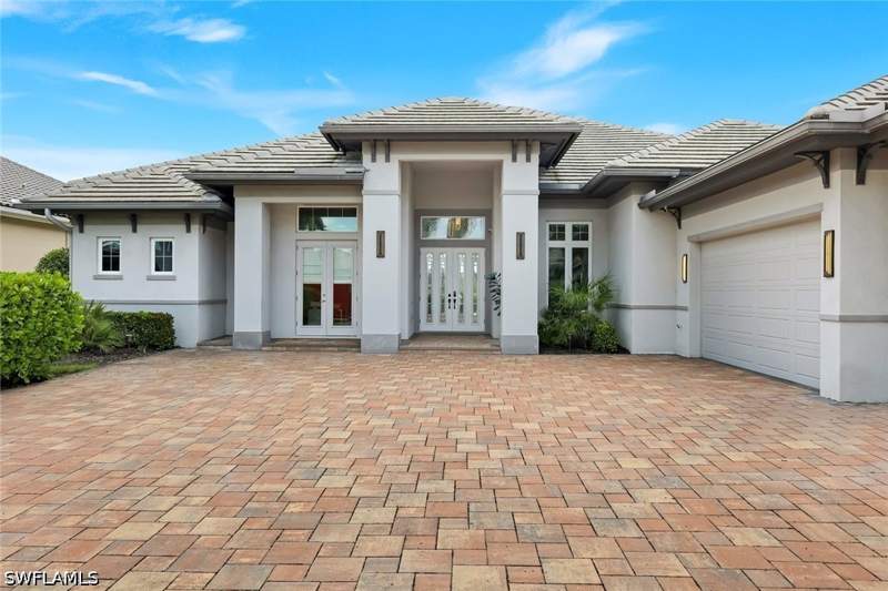 5 bedroom SingleFamilyResidence at 11907 Hedgestone Ct, Hedgestone, Naples — photo 2