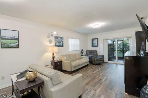 10131 Maddox Ln 101, Bonita Springs FL - photo 6 of 24