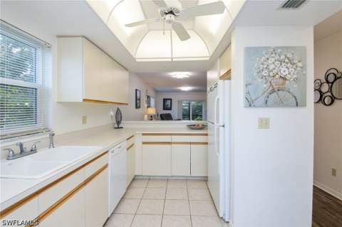10131 Maddox Ln 101, Bonita Springs FL - photo 9 of 24