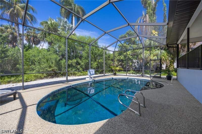 3 bedroom SingleFamilyResidence at 13270 Electron Dr, Cottage Point Unrec, Fort Myers — photo 3