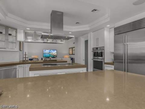 8473 Bay Colony Dr 304, Naples FL - photo 20 of 49