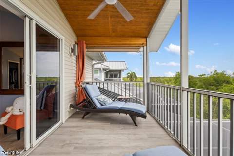12220 Siesta Dr, Fort Myers Beach FL - photo 6 of 49