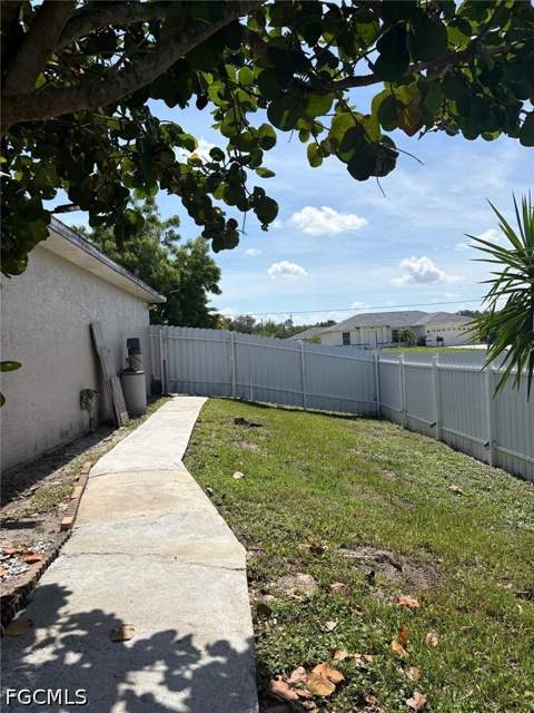 127 Blackstone Dr, Fort Myers FL - photo 21 of 23
