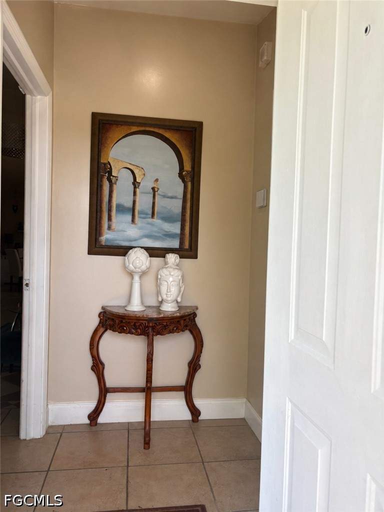 3 bedroom SingleFamilyResidence at 127 Blackstone Dr, Mirror Lakes, Fort Myers — photo 3