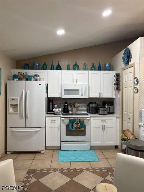 127 Blackstone Dr, Fort Myers FL - photo 9 of 23