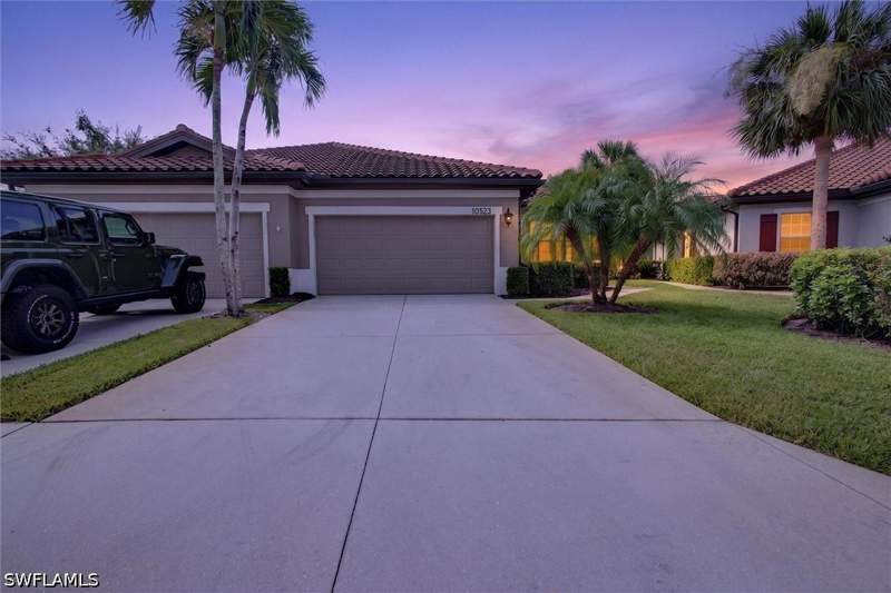 2 bedroom Attached at 10523 Diamante Way, Verona, Fort Myers — photo 3