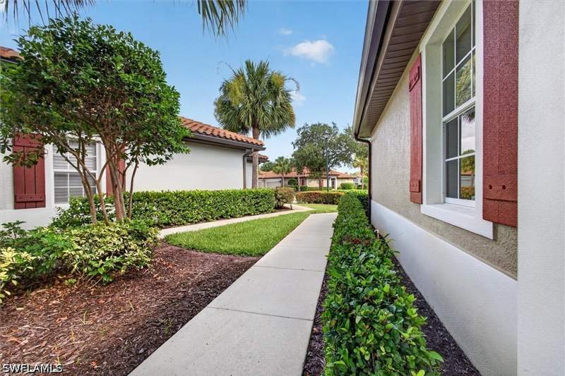 2 bedroom Attached at 10523 Diamante Way, Verona, Fort Myers — photo 5