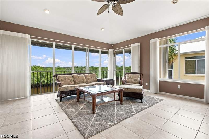 3 bedroom Condominium at 271 Lenell Rd 4, Ostego Bay II, Fort Myers Beach — photo 3