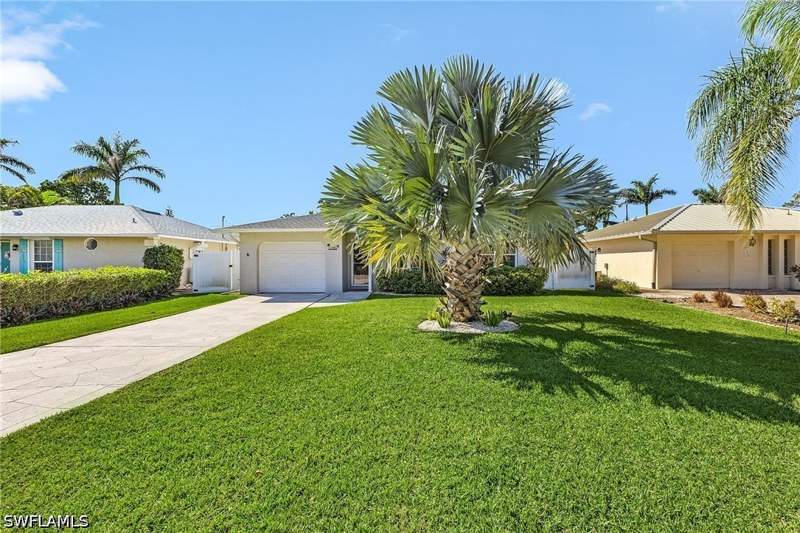 3 bedroom SingleFamilyResidence at 116 1st St, Bonita Shores, Bonita Springs — photo 2