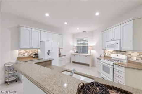 3053 Aviamar Cir 8-102, Naples FL - photo 10 of 37