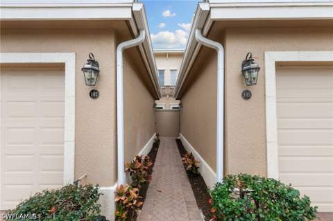 3053 Aviamar Cir 8-102, Naples FL - photo 23 of 37