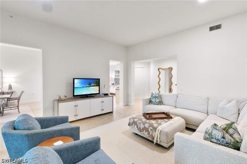 3 bedroom Condominium at 3053 Aviamar Cir 8-102, Marengo, Naples — photo 3