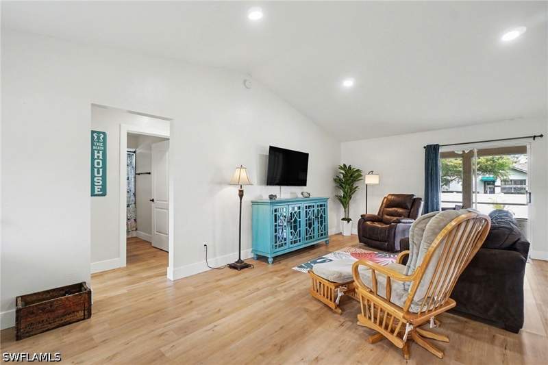 3 bedroom SingleFamilyResidence at 4618 Sierra Ln, El Dorado Acres, Bonita Springs — photo 4