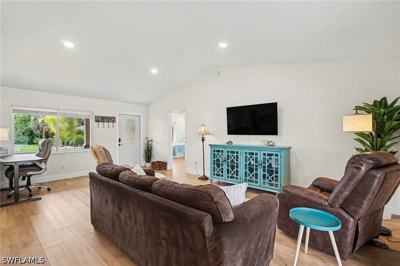 3 bedroom SingleFamilyResidence at 4618 Sierra Ln, El Dorado Acres, Bonita Springs — photo 5
