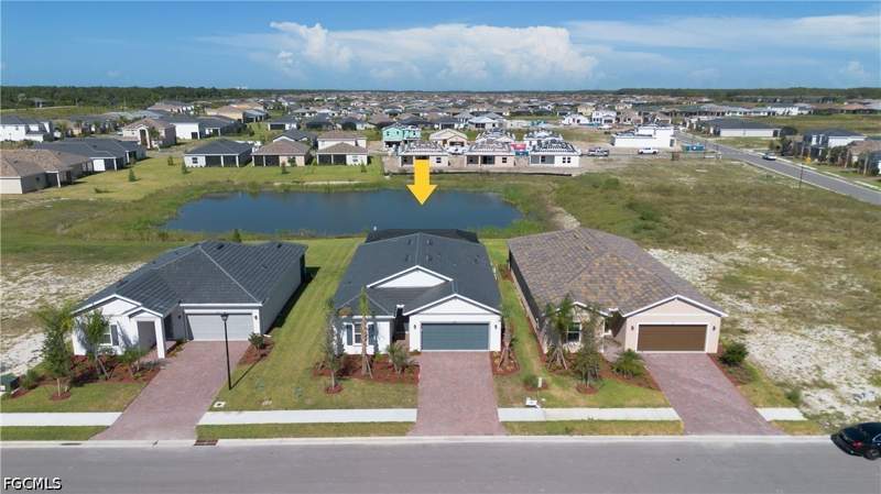 4 bedroom SingleFamilyResidence at 3947 Coneflower St, Hampton Lakes, Alva — photo 2