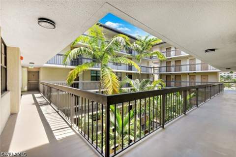 601 Seaview Ct C506, Marco Island FL - photo 20 of 43