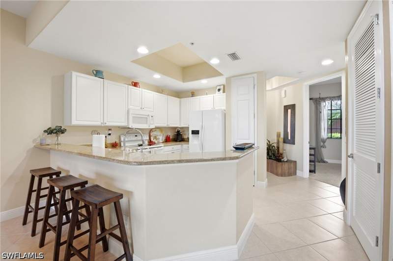 2 bedroom Condominium at 13780 Julias Way 1012, Palmetto Cove, Fort Myers — photo 2