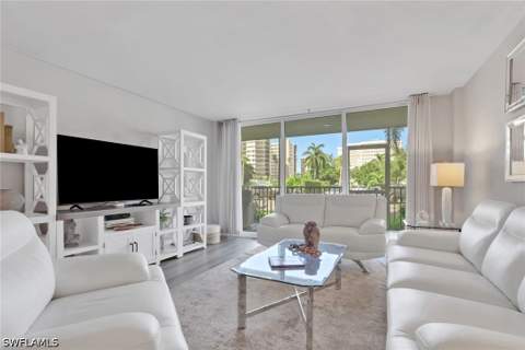3 Bluebill Ave 107, Naples FL - photo 8 of 29