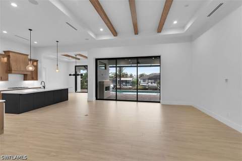 1528 Kingston Ct, Marco Island FL - photo 7 of 36