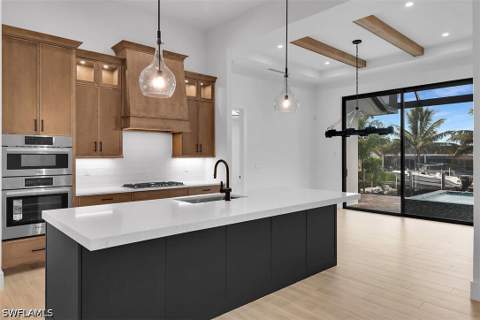 1528 Kingston Ct, Marco Island FL - photo 9 of 36