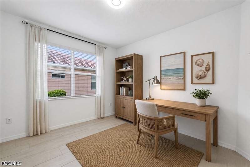 2 bedroom Attached at 2583 Vine Ave, Orange Blossom Ranch, Naples — photo 4