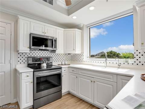 1001 Arbor Lake Dr 301, Naples FL - photo 12 of 42