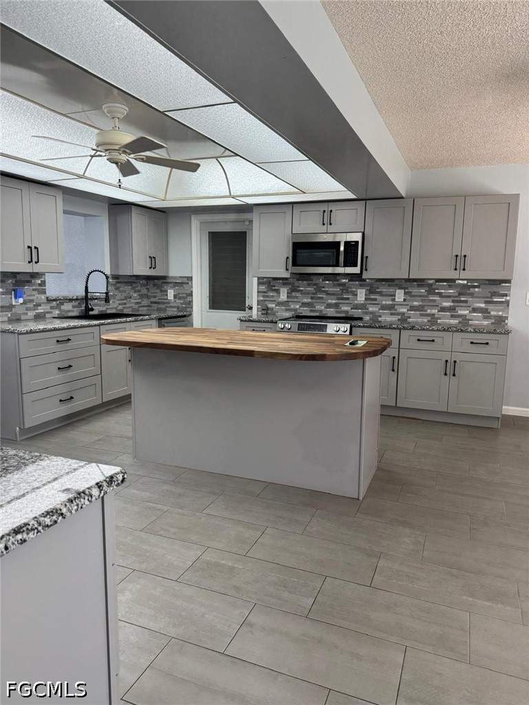 3 bedroom SingleFamilyResidence at 698 Muscogee Dr, Edgewaters Gardens, North Fort Myers — photo 3