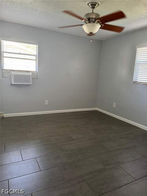 698 Muscogee Dr, North Fort Myers FL - photo 6 of 14